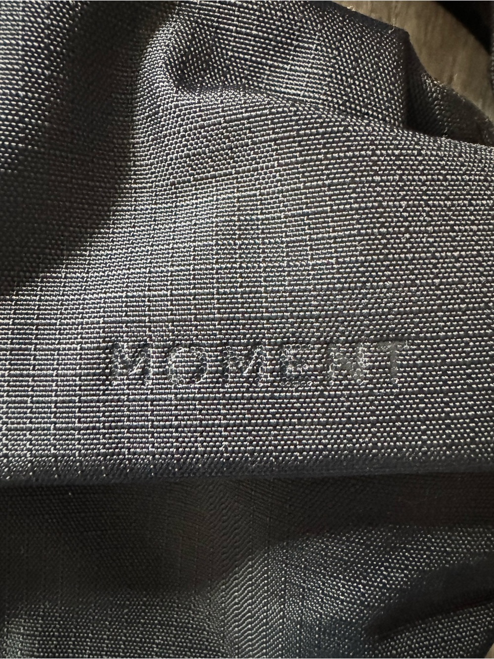 Moment 2L Minimalist Camera Sling Bag - Picture 2 of 11